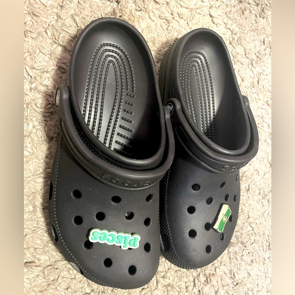 Black Crocs with Jibbitz 🖤